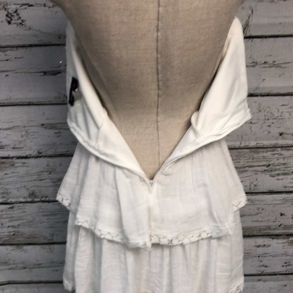 Teeze Me Halter Dress With Ruffle Bottom EUC - Picture 6 of 7